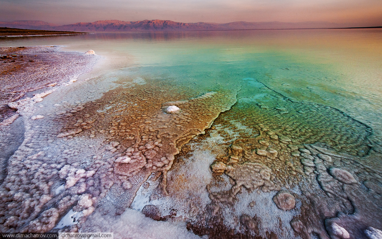 Соленые воды россии. Мертвое море озеро. Соленое озеро Мертвое море.